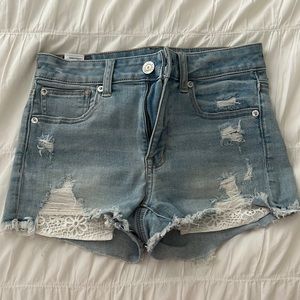 SIZE 2 AMERICAN EAGLE JEAN SHORTS